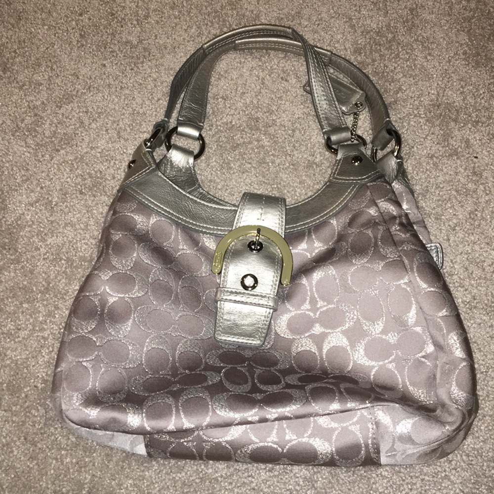 Coach purse! 🤩 ‼️‼️Authentic ✅‼️‼️ - Picture 2 of 8